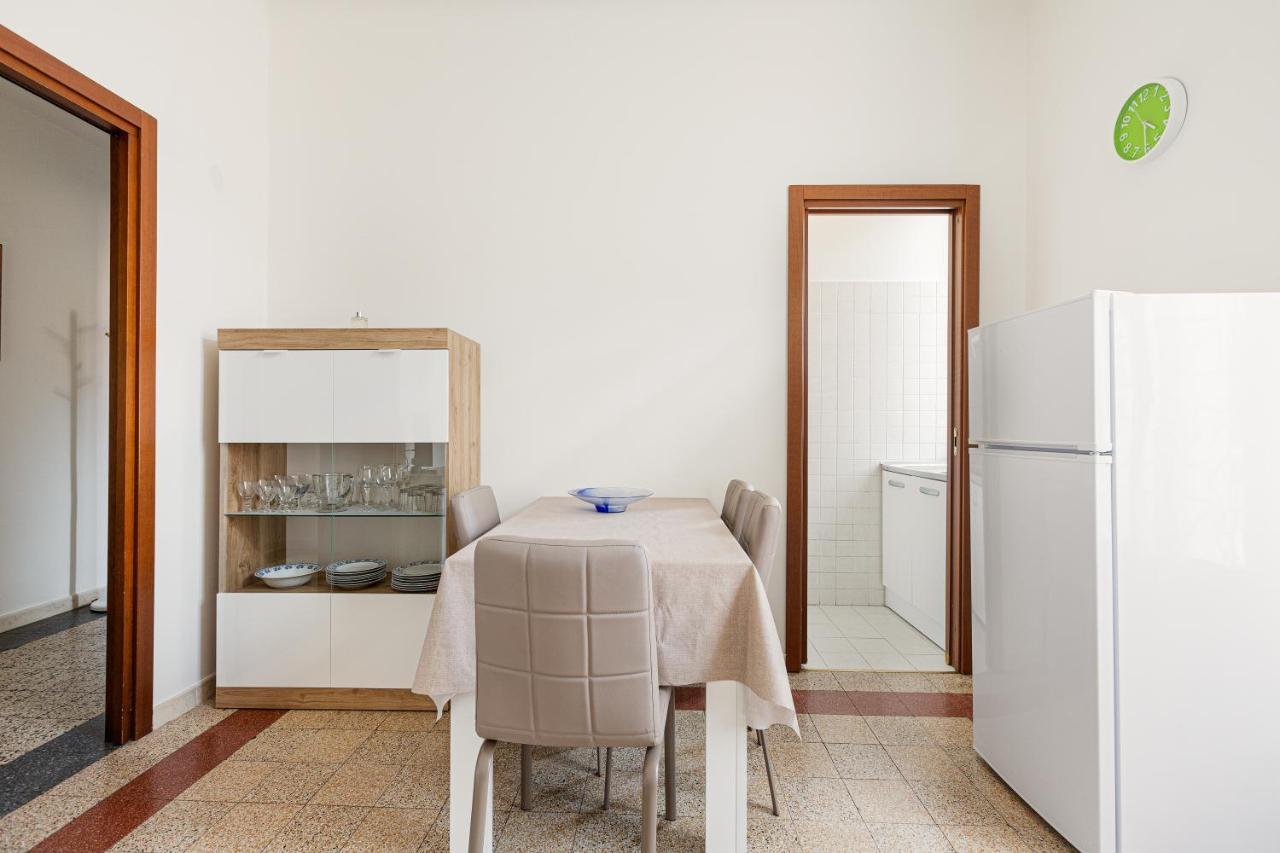 Guesthost - Ca' Granda M5 Bright Apartment Мілан Екстер'єр фото
